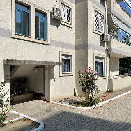 Ap 1 Apartment *