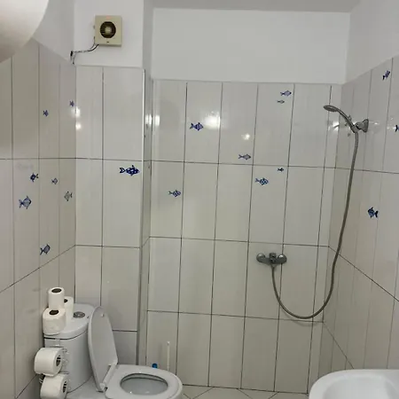 Ap 1 First Floor Daire Golem (Tirana)